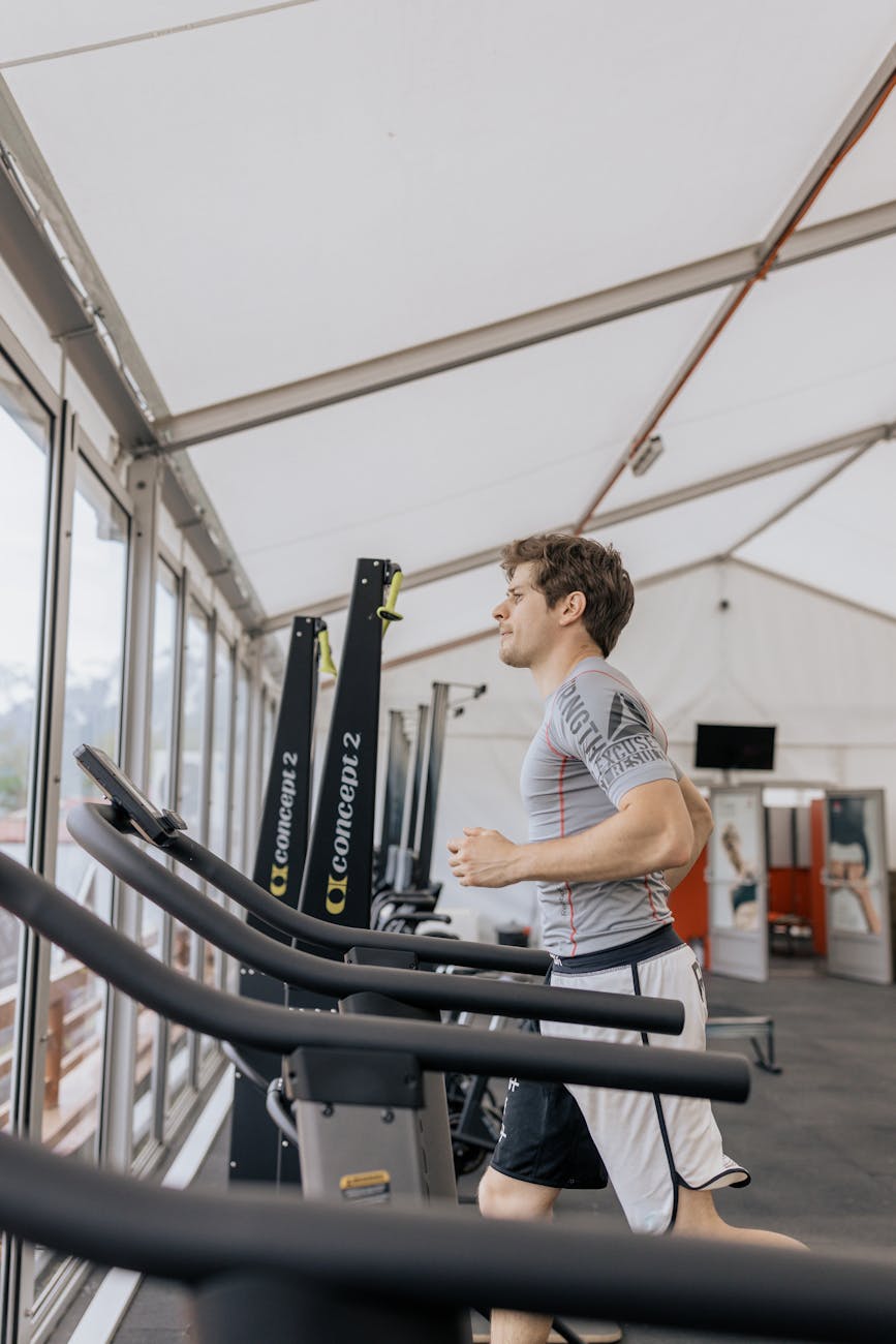 Coremont Arc T9 Treadmill image 1